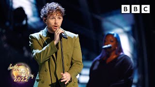 Tom Grennan and Joel Corry perform Lionheart (Fearless) ✨ BBC Strictly 2022