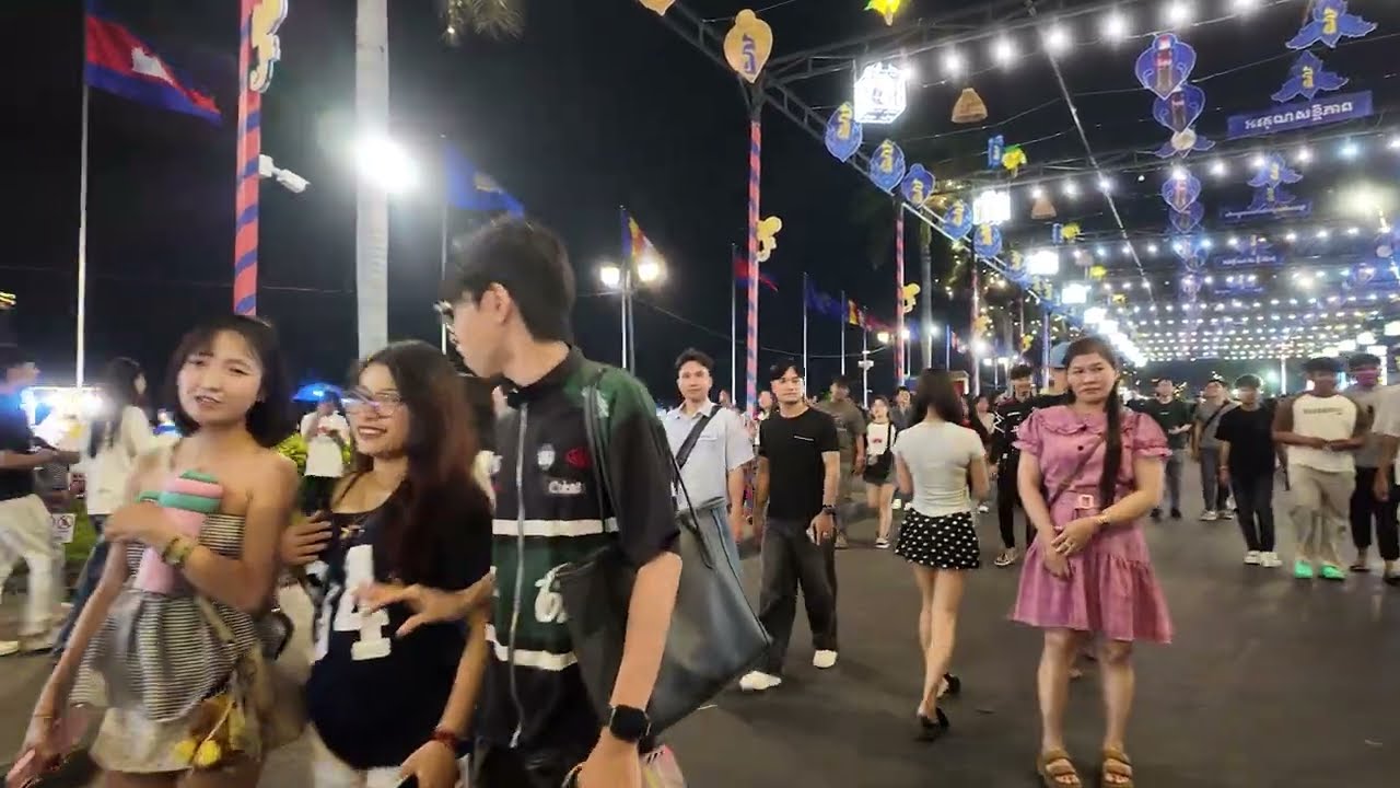 Best Walking Tour in Cambodia Street Food 2026 - Explore Phnom Penh Night Market at Riverside #401