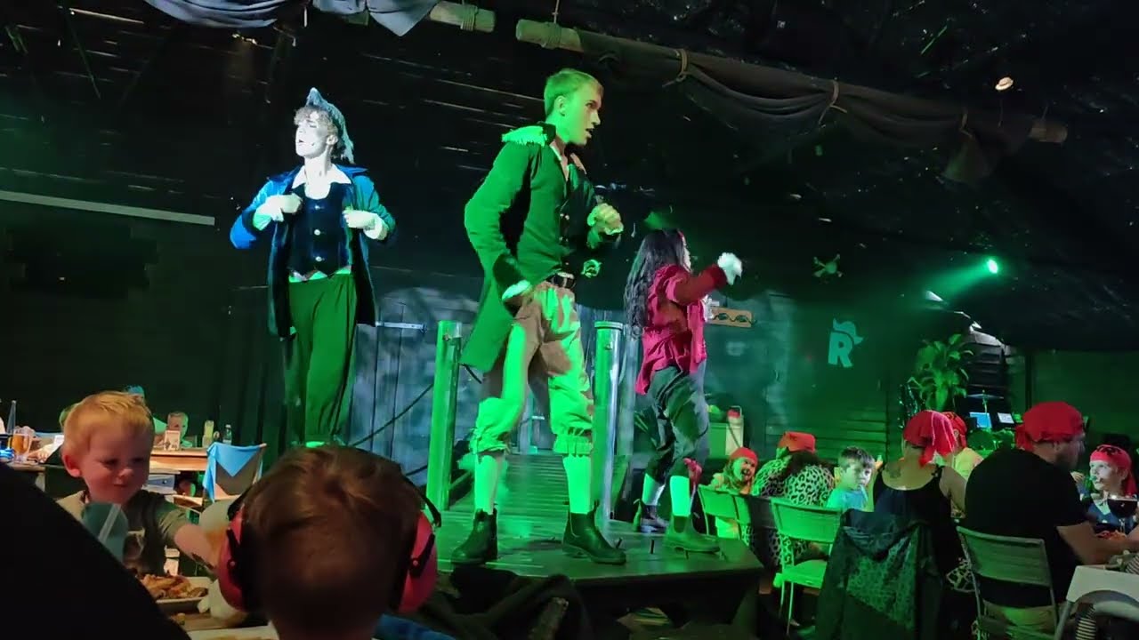 Langt det meste af Pirat-Show 2025 - Fjæsing Vender Tilbage