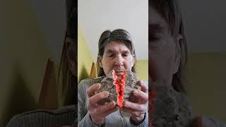 babka ma laser w oczach👀