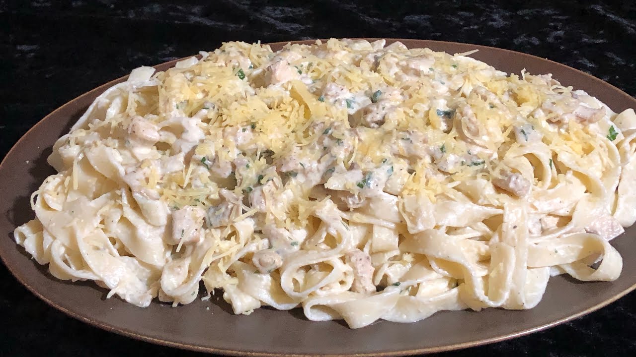 طكلياتيل بالدجاج وكريمة الفطر طري وجبة غداء او عشاء لذييذة بزاف سهلة وسريعة التحضير