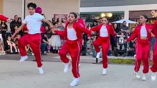 Compartiendo presentación ￼de mi nieta . Centro comercial CHula Vista. Por las fiestas navideñas.