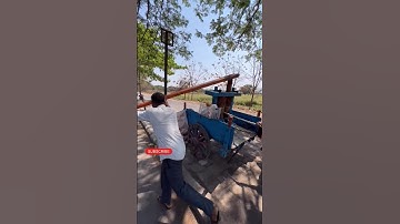 Hard Working Couple Selling Sugarcane Juice by Wooden Machine😱 #shorts #sugarcane