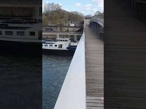 KEREON CARGO VESSEL SAILING ON SEINE RIVER