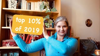 Favourite Books Of 2019
Happy New Year!
My 12 favourite books of 2019 (in order of appearance):
The Girl Who Drank the Moon by Kelly Barnhill
The Glorious Heresies by Lisa McInerney
The Western Wind by Samantha Harvey
Tin Man by Sarah Winman
Giovanni’s Room by James Baldwin
Everything Under by Daisy Johnson
Sylvia Plath – Poems chosen by Carol Ann Duffy
The Sorcerer of the Wildeeps by Kai Ashante Wilson
The Monster of Elendhaven by Jennifer Giesbrecht
A Dead Man in Deptford by Anthony Burgess
A Brief History of Seven Killings by Marlon James
Black Leopard, Red Wolf by Marlon James
Related Videos:
Review of The Sorcerer of the Wildeeps: https://youtu.be/yAR33NRGGT0
Review of A Brief History: https://youtu.be/IVYFEPoYHs4
Wrap-Up containing Black Leopard, Red Wolf and The Girl Who Drank The Moon: https://youtu.be/LUdi7KeUbfw
Review of A Dead Man In Deptford: https://youtu.be/O9WNiEExdCY
Wrap-Up beginning with The Monster of Elendhaven: https://youtu.be/ohGojWYaD0o
Since there seems to be some confusion, here’s Lisa McInerney pronouncing her name: https://youtu.be/BRtkOwSA6y8
~ Me, Elsewhere ~
Goodreads: https://www.goodreads.com/user/show/16148155-eva-strange
Instagram: https://www.instagram.com/evastraenge/
Twitter: https://twitter.com/evastraenge Favourite Books Of 2019