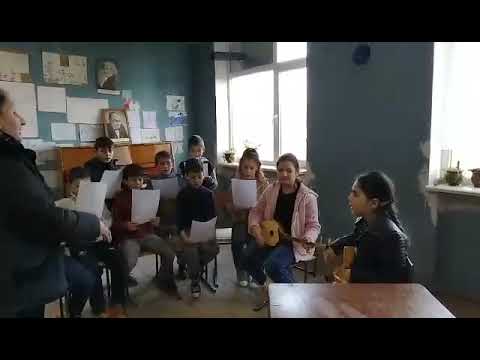 კაცხის საჯარო სკოლის მუსიკის მუსიკის წრის გაკვეთილი საინტერესო აქტივობებით იყო დატვირთული