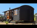 Beautiful in Black Daisy Park Shepherds Hut with Hot Tub