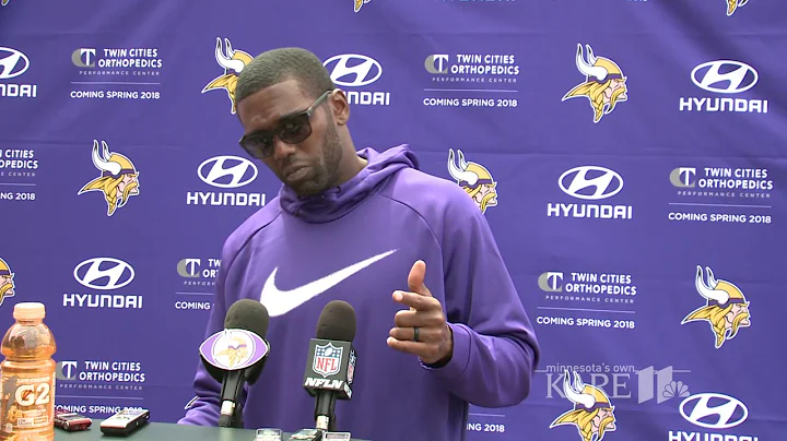 Randy Moss gets emotional talking about former coa...