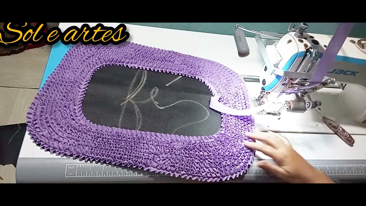 Escrevendo a palavra fé por cima do tapete frufru fácil e rápido 🥰