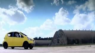 5th Gear car performs a loop the loop
