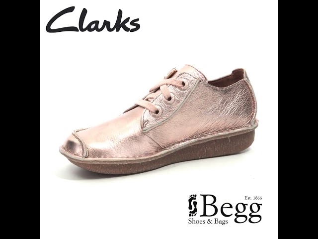 clarks d fit