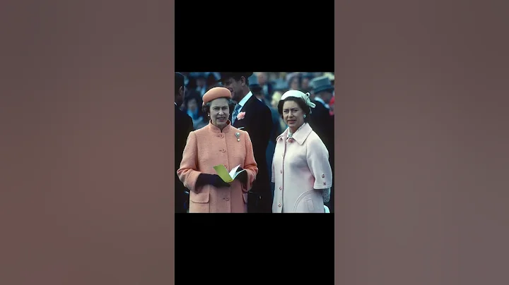 Sisters Love 💖 Queen Elizabeth II and her sister Princess Margaret | Crown Queen Official - DayDayNews
