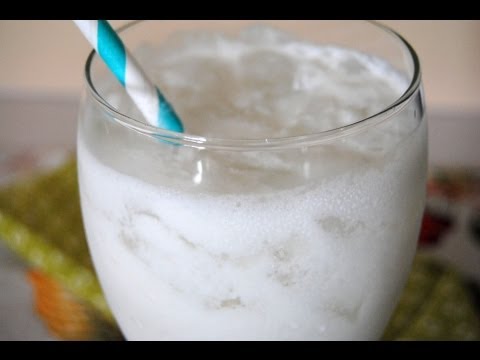 coconut-limeade-recipe---how-to-make-colombian-coconut-limeade---sweetysalado.com