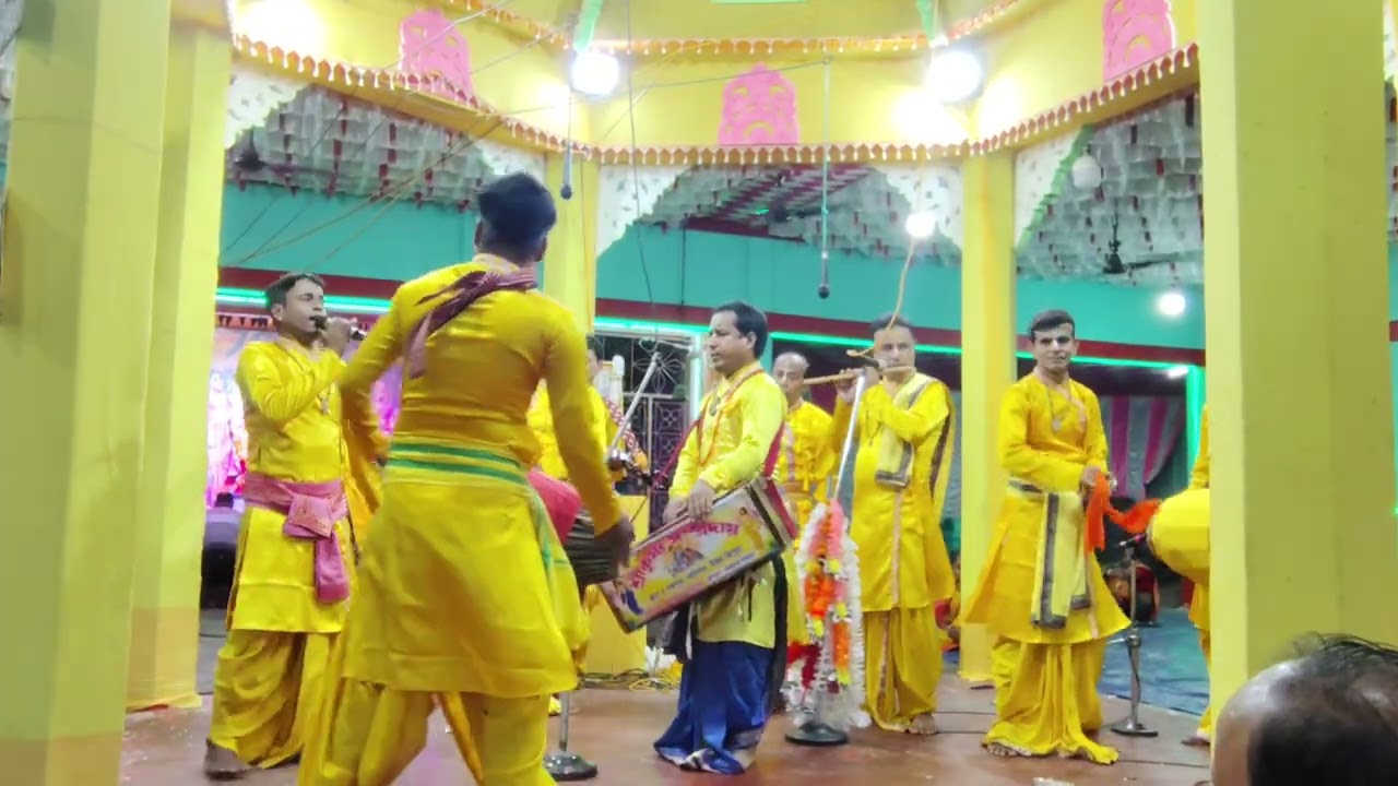 প্রানো পাখিরে আমারে ছাড়িয়া যাইওনা। খুব সুন্দর ভক্তিমূলক গান শেয়ার করে দিন🙏(শ্রীকৃষ্ণ সম্প্রদায়)🙏