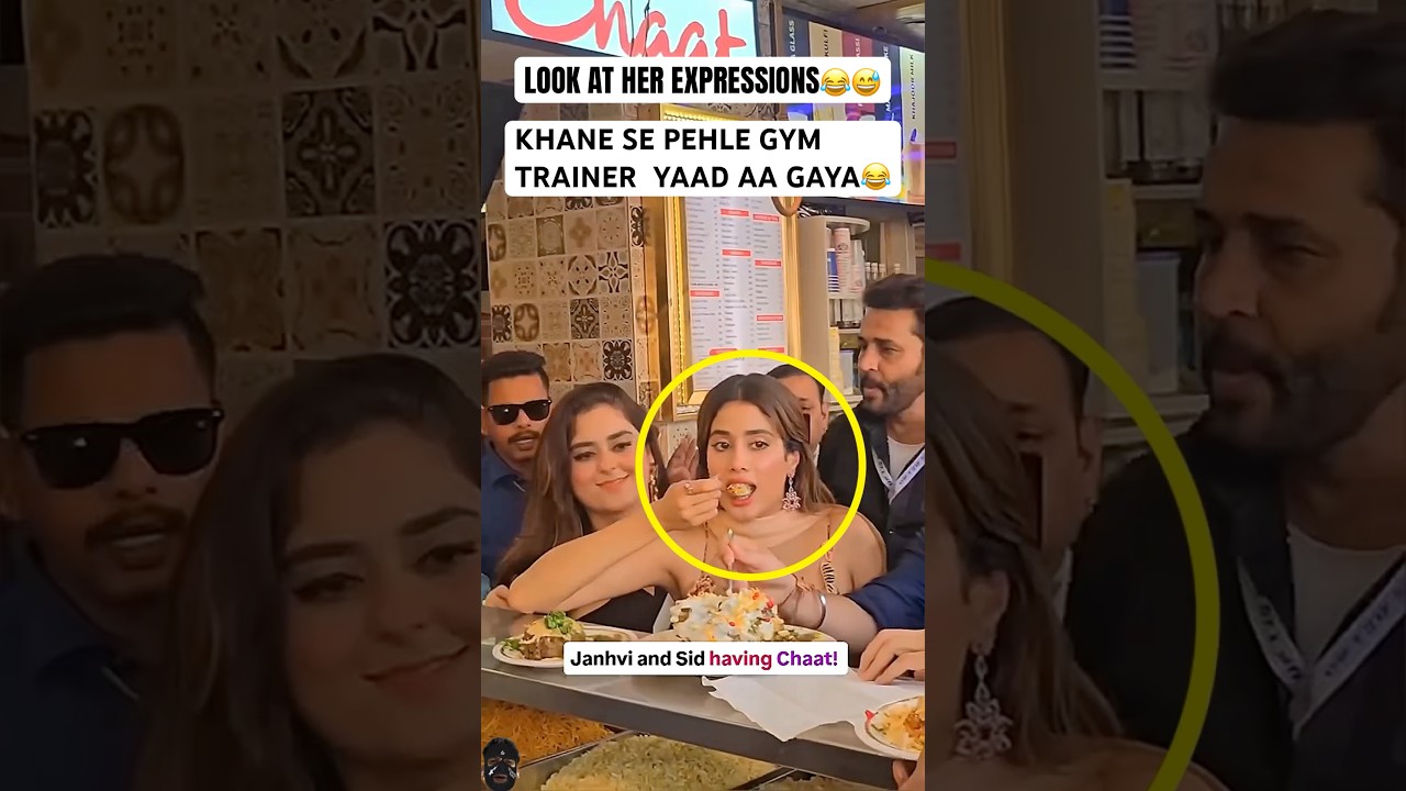 Janhvi Kapoor & Sidharth Malhotra having Chaat during Param Sundari movie 😅