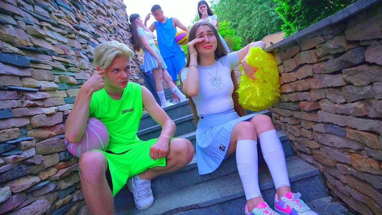 Тинејџери су нестали из кампа за навијачице ! ДИЈАНА ИМА ВЕЛИКЕ ПРОБЛЕМЕ 😱🫥 Диана Схов Collection