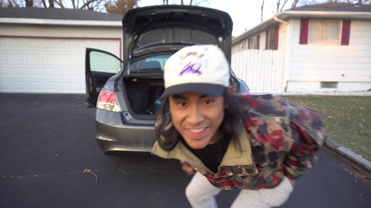 HOW A GEN-Z CHANGES A BRAKE LIGHT