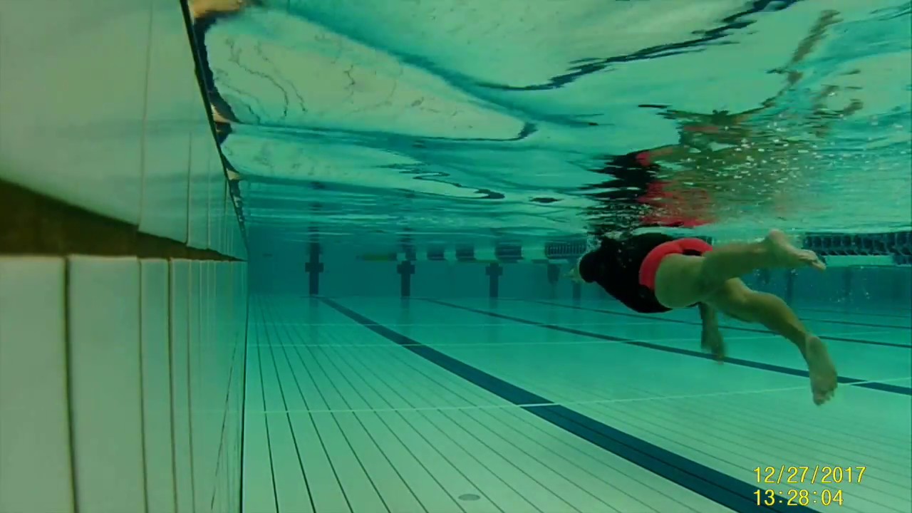 クロール キックが沈むのは姿勢が原因 Swimming Jp