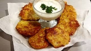 Картофельные драники с луком, сыром и чесноком. #картофель#лук#сыр#чеснок#вкусно#быстро#перекус