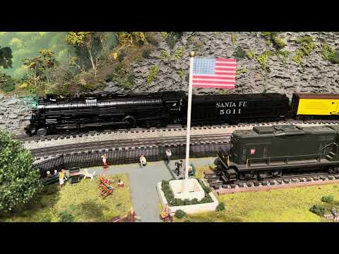REVIEW - Lionel Legacy 2-10-4 Santa Fe Steam Locomotive