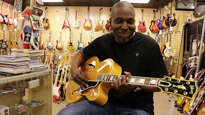 Rodney Saulsberry singing Thinking Out Loud at Nor...