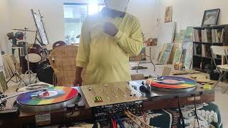 Download Lagu Thailand mixed 70s-80s Thai Thai soul funk disco included singers Don,Settha,Chairat,Chantana. MP3