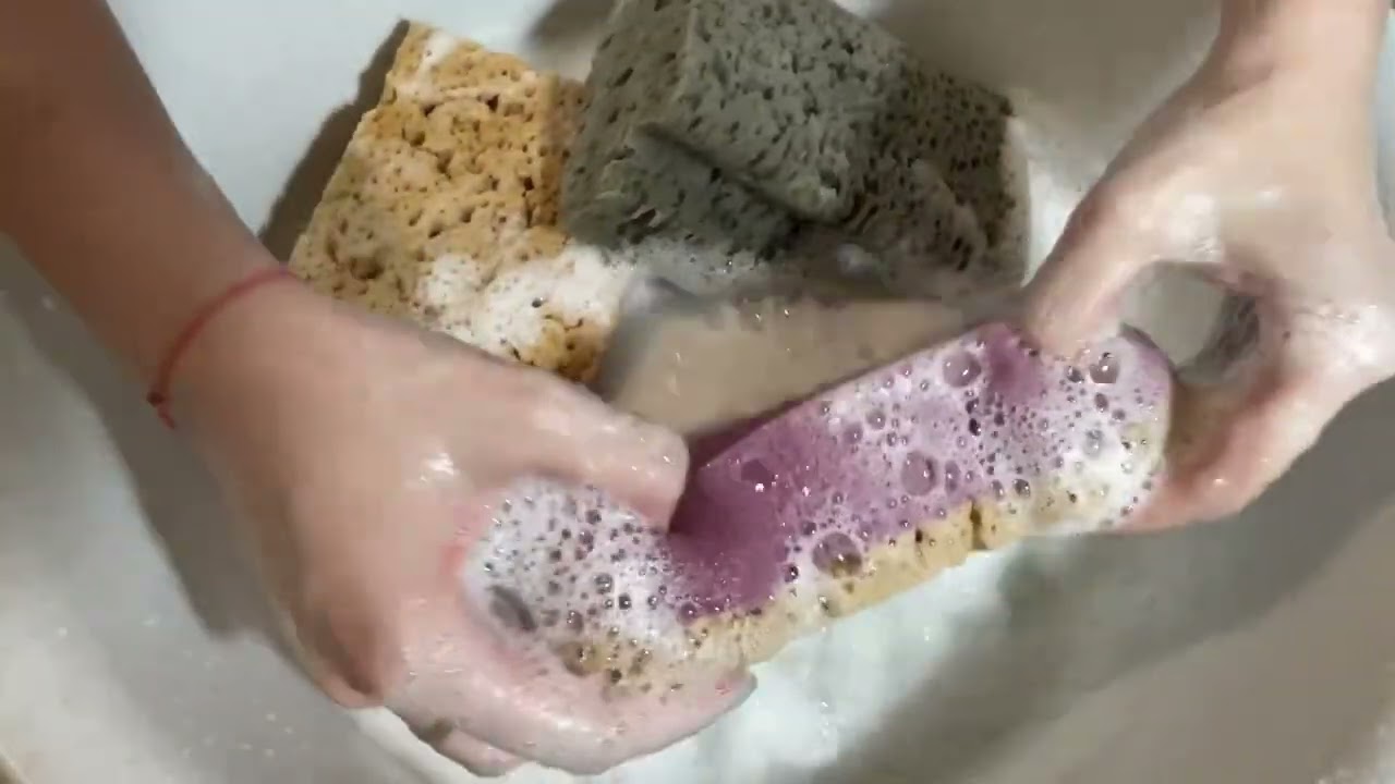 ASMR squeezing sponges