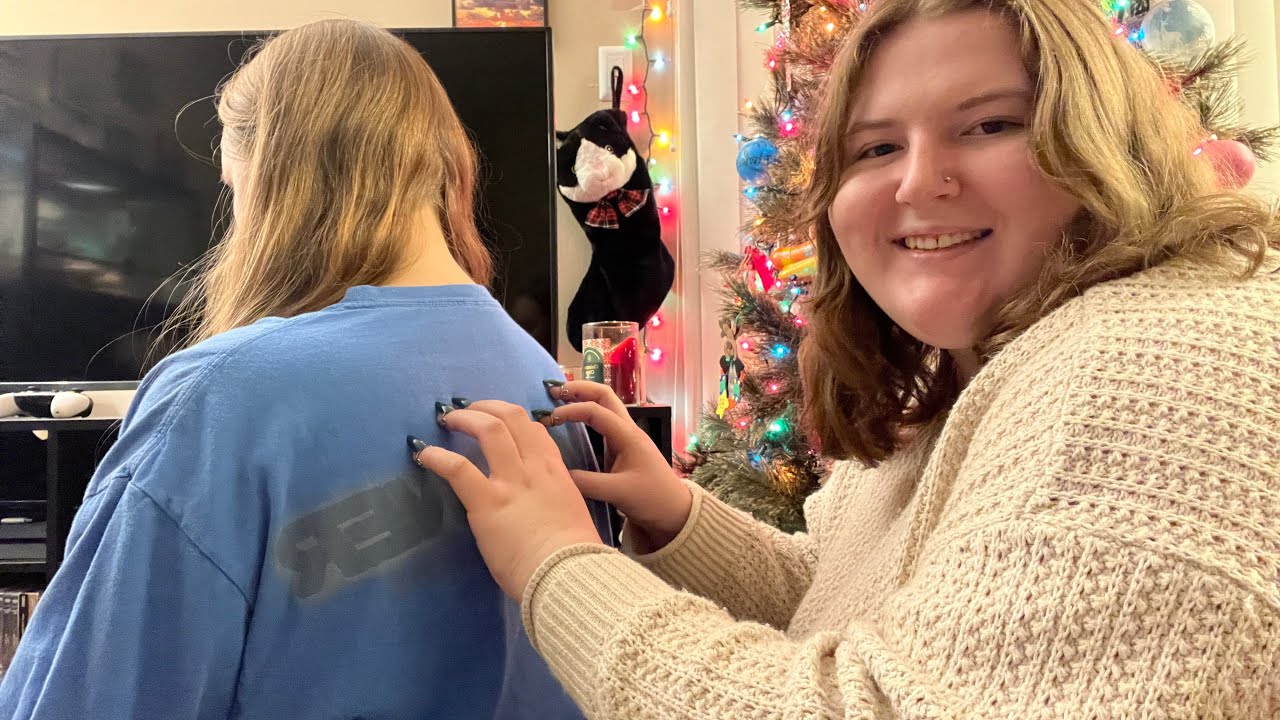 asmr | gentle back scratching 👐🏻 (with only our nails) 💚