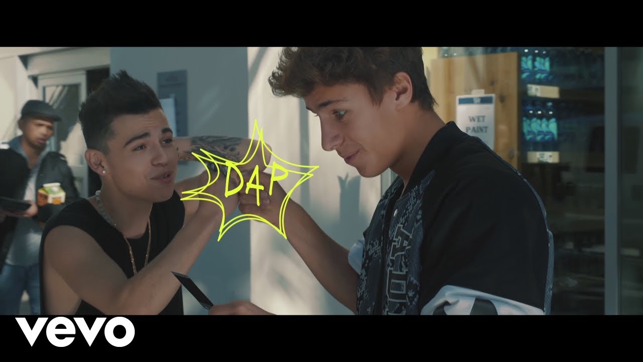 RK - Me Enamoré De Una Fan #MEDUF | Video Oficial