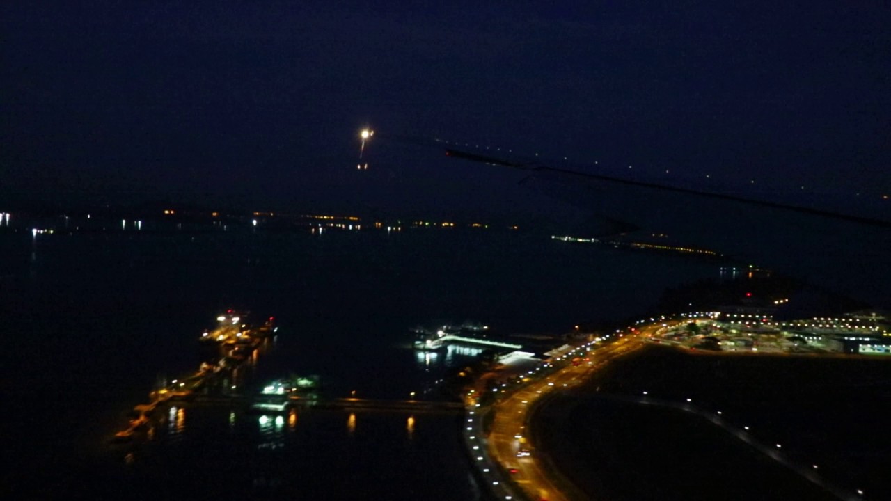 Thai Airways | Boeing 777-300ER | TG 409 Bangkok - Singapore | Night Landing Video