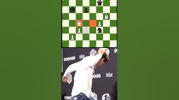vì sao nước này lại sai lầm? Why is this move wrong?