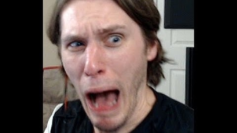 jerma985 scares himself(what an idiot)