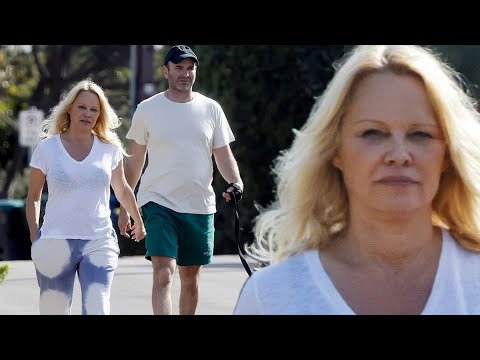 Video: Pamela Anderson menikah dengan mantan pasangannya