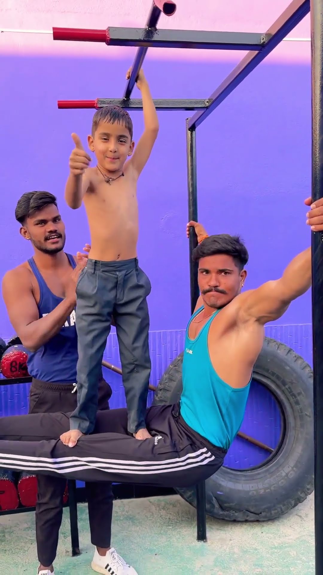Aesa kon kar sakta hai kya ?? ??? #shortvideo #funnyvideo
