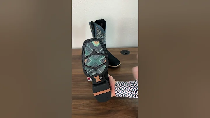 #Ariat #westernwear #westernboots #cowboyboots #cowboys #cowboyattire #cowboystyle #bison #rodeo