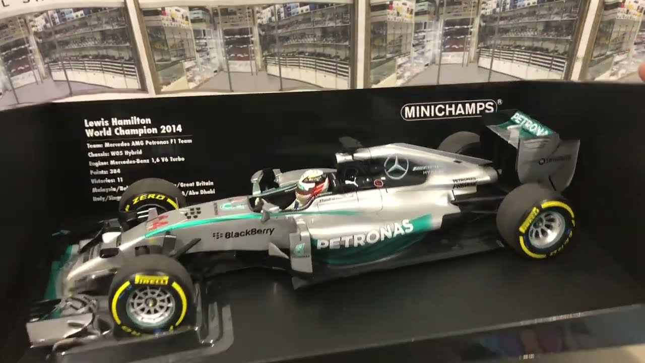 Minichamps 1/18 Lewis Hamilton Mercedes-Benz W05 Hybrid F1 #44