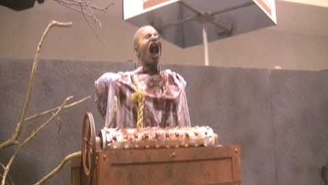 HAUNTEDPROPS.COM ANIMATRONIC THE GRINDER