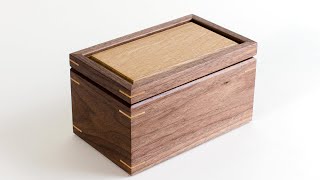 Medium Sized Keepsake Memory Box – Walnut and Quarter Sawn Oak Wood - Mad Tree Woodcrafts