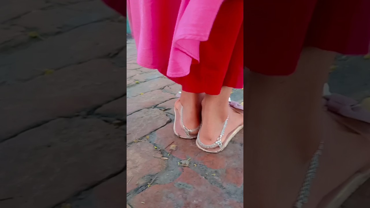 𝐚𝐤 𝐩𝐚𝐲𝐞𝐚 𝐧𝐮𝐩𝐮𝐫 𝐚𝐦𝐚𝐫 এক পায়ে নুপুর 