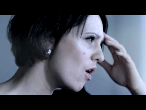 Julie Maria - "Gør Det Kort" - Music Video