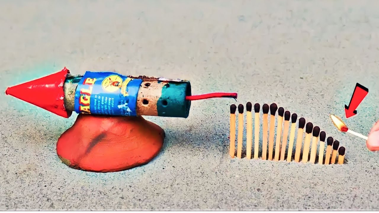 Matchstick And Sutli Bomb Reaction Domino Vs और भी Diwali Crackers Amazing Experiment 🤭