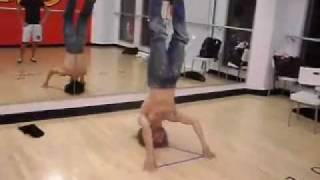 Bboy Academy: How to Headstand