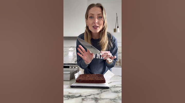 the hack for perfectly cut brownies every time.  #baking #bakinghack #brownies