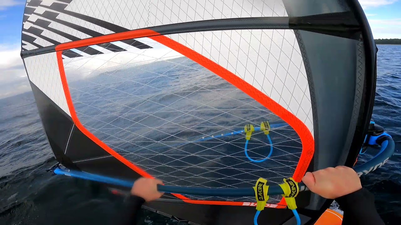 Light wind windfoiling with smaller sail?