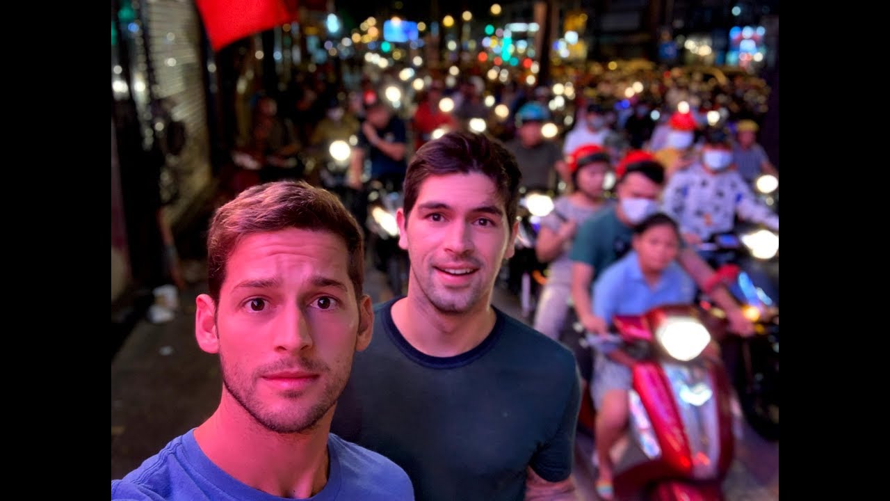 Max Travel: Saigoners (Vietnam)