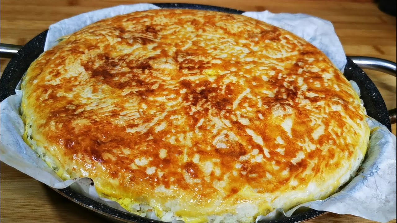 خبزة معمرة بالدجاج في الفرن بعجينة هشيشة خفيفة ومورقة فنفس الوقت بطريقة عبقرية الكل غادي يشكرك عليها