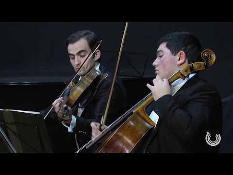 Video: Անտոն Բելյաևը և Թերր Մայցը նվագելու են լարային նվագախմբի հետ
