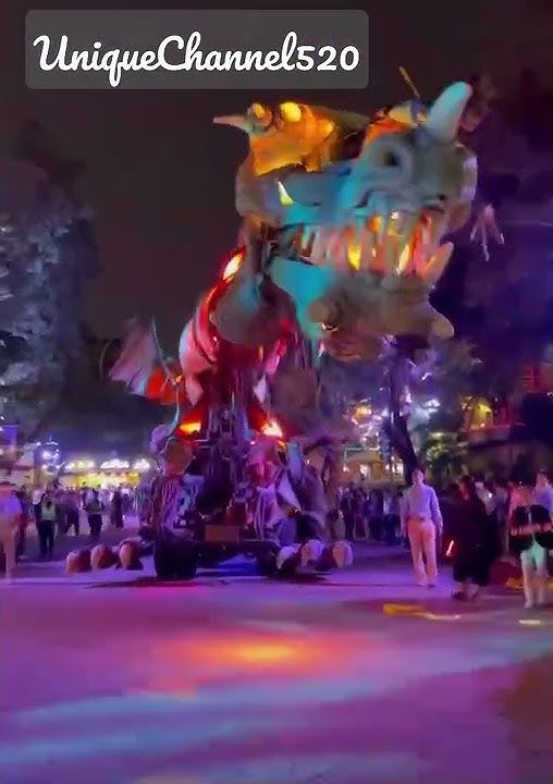 halloween in china|big dinosaur|halloween 2021