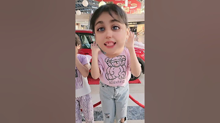 هيلين وهيفي وسيدرا عند السيارة الحمرا