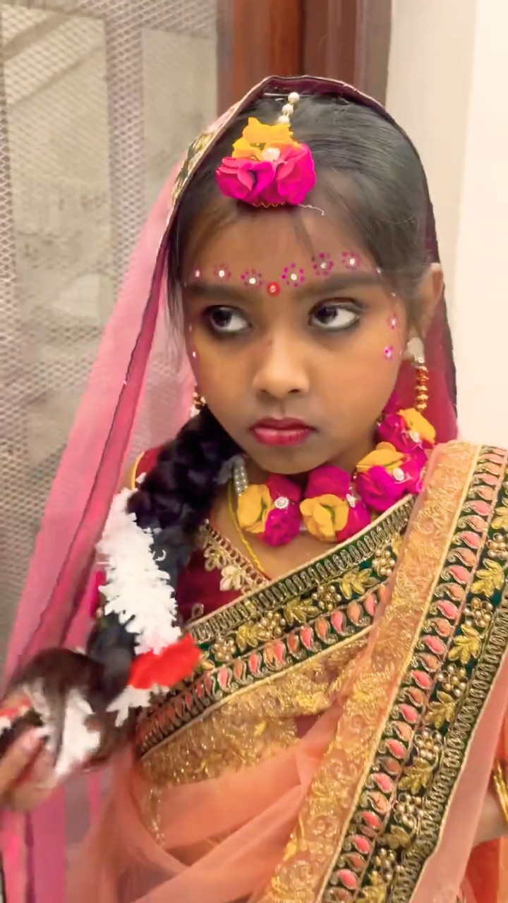 राधे आ गई भागो जल्दी ? jai shree radhey krishna ?? #family #funny #avanishkumarverma